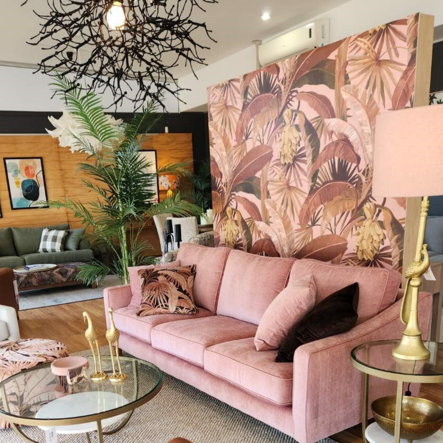 Windsor Sofa by Molmic
