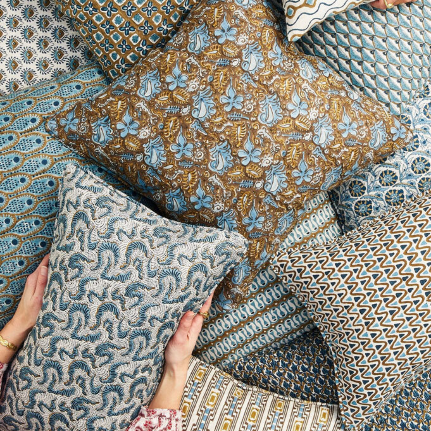 Istanbul Fresh Azure Linen Cushion