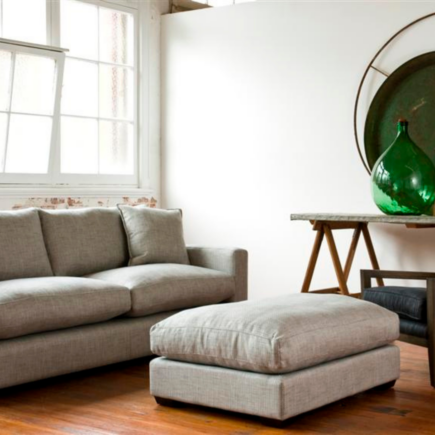 Hudson Ottoman by Molmic