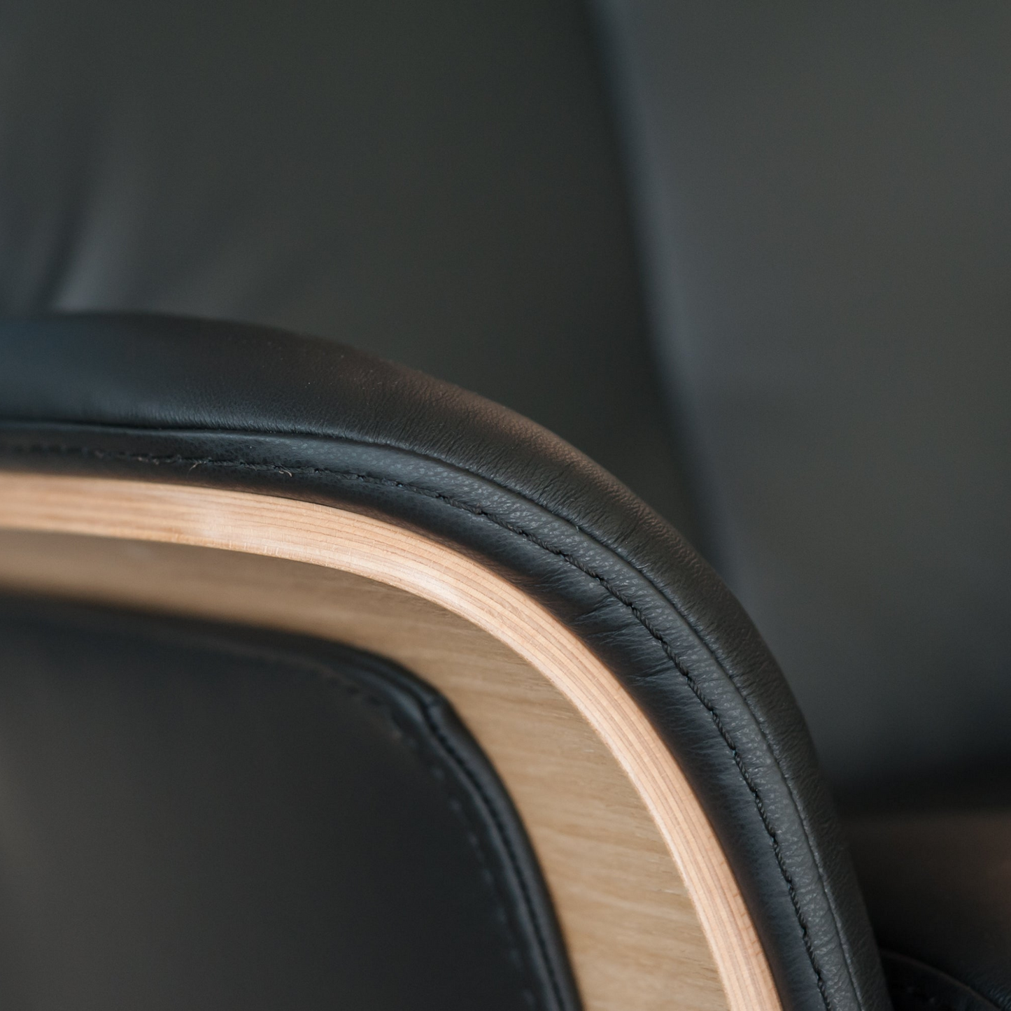Space 57.57 Recliner Chair with Ottoman by IMG