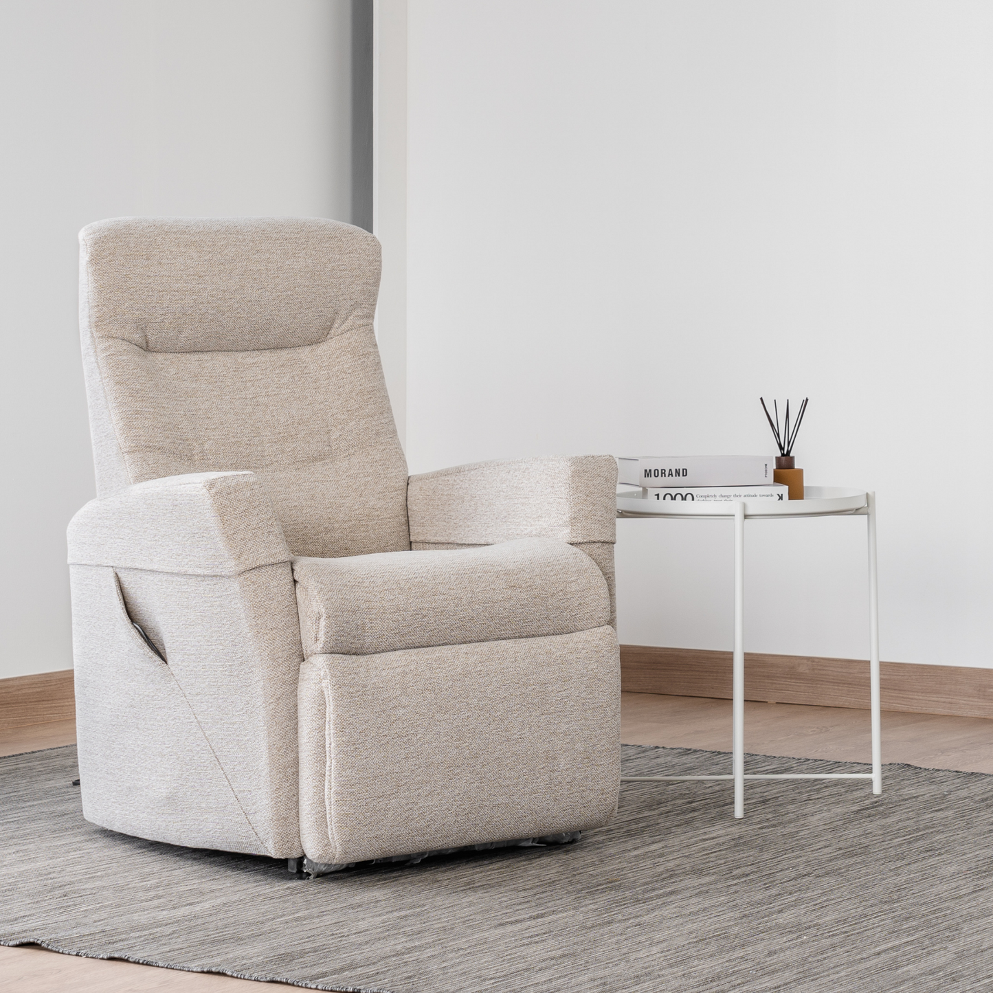Silverstone Lift Chair by IMG