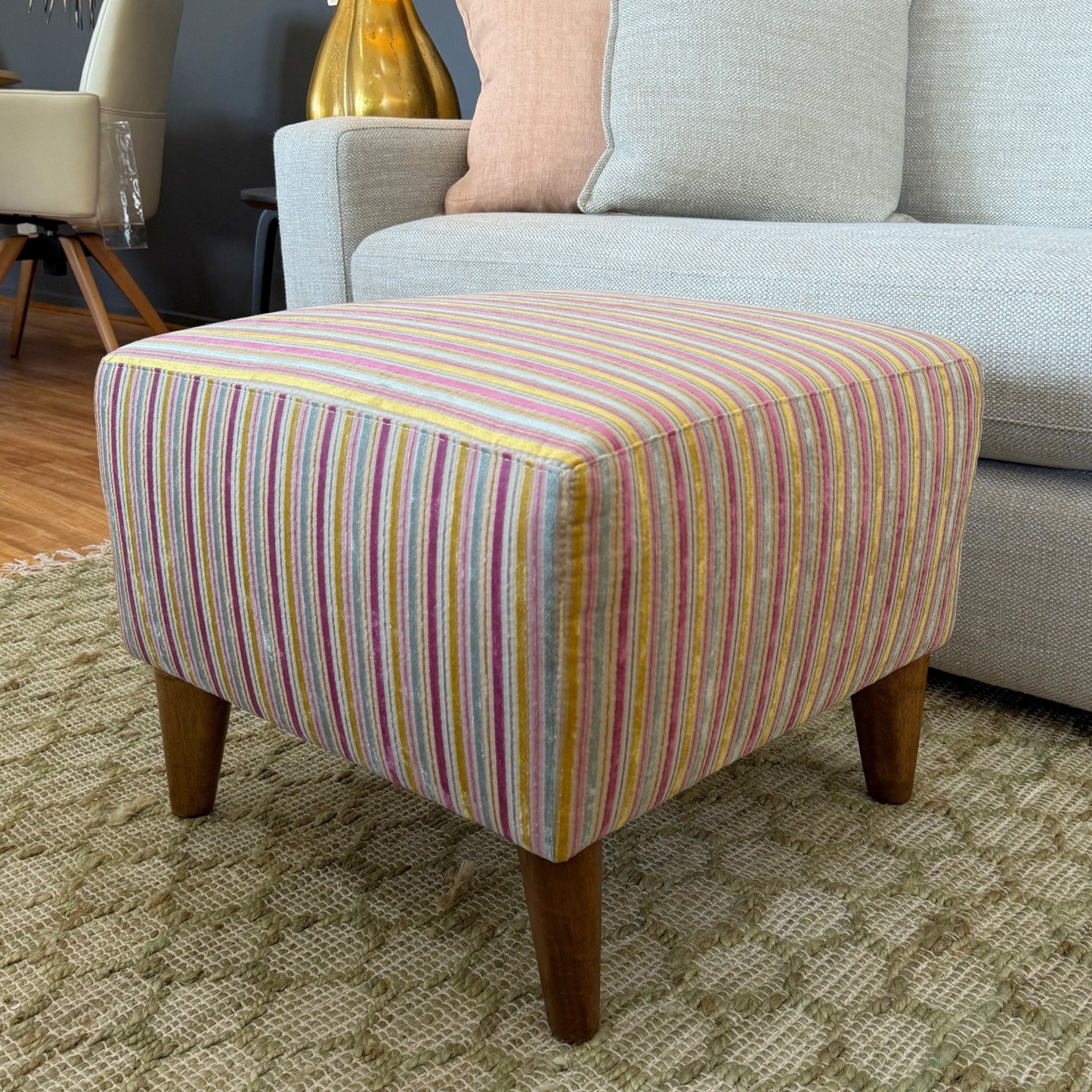 Soho Ottoman Zepel Lucia Bouquet