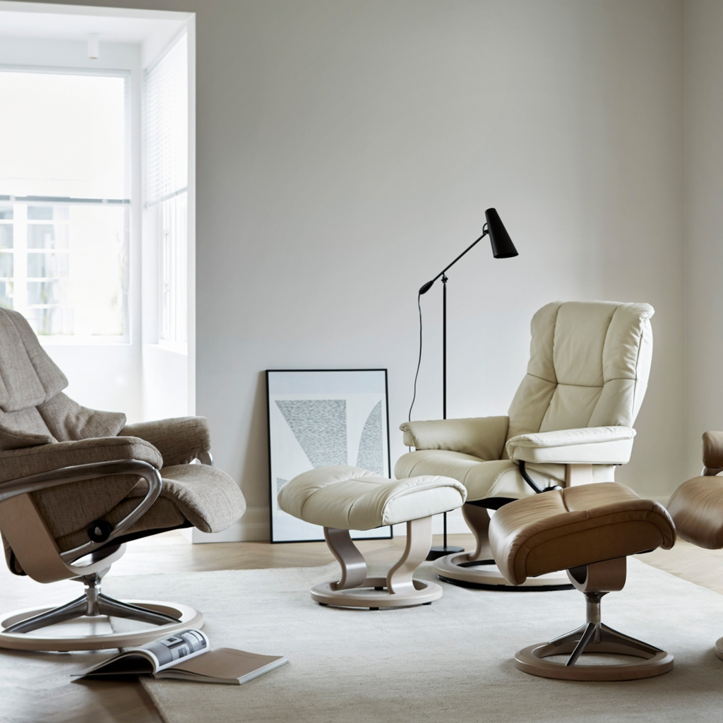 Mayfair Small Recliner Chair & Stool with Classic Base by Stressless