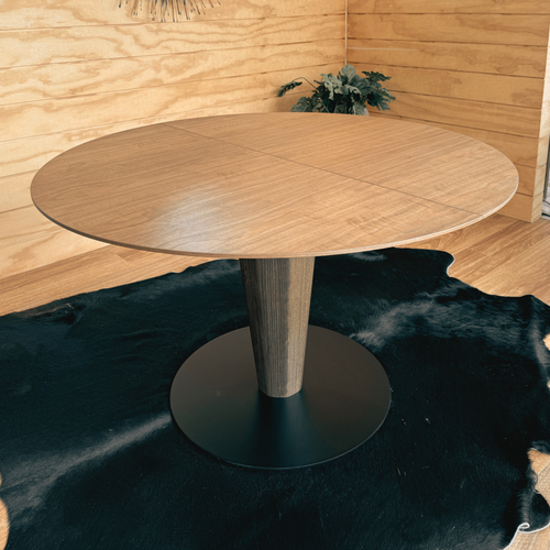 Bordeaux Round Centre Table by Stressless  Ex-Display