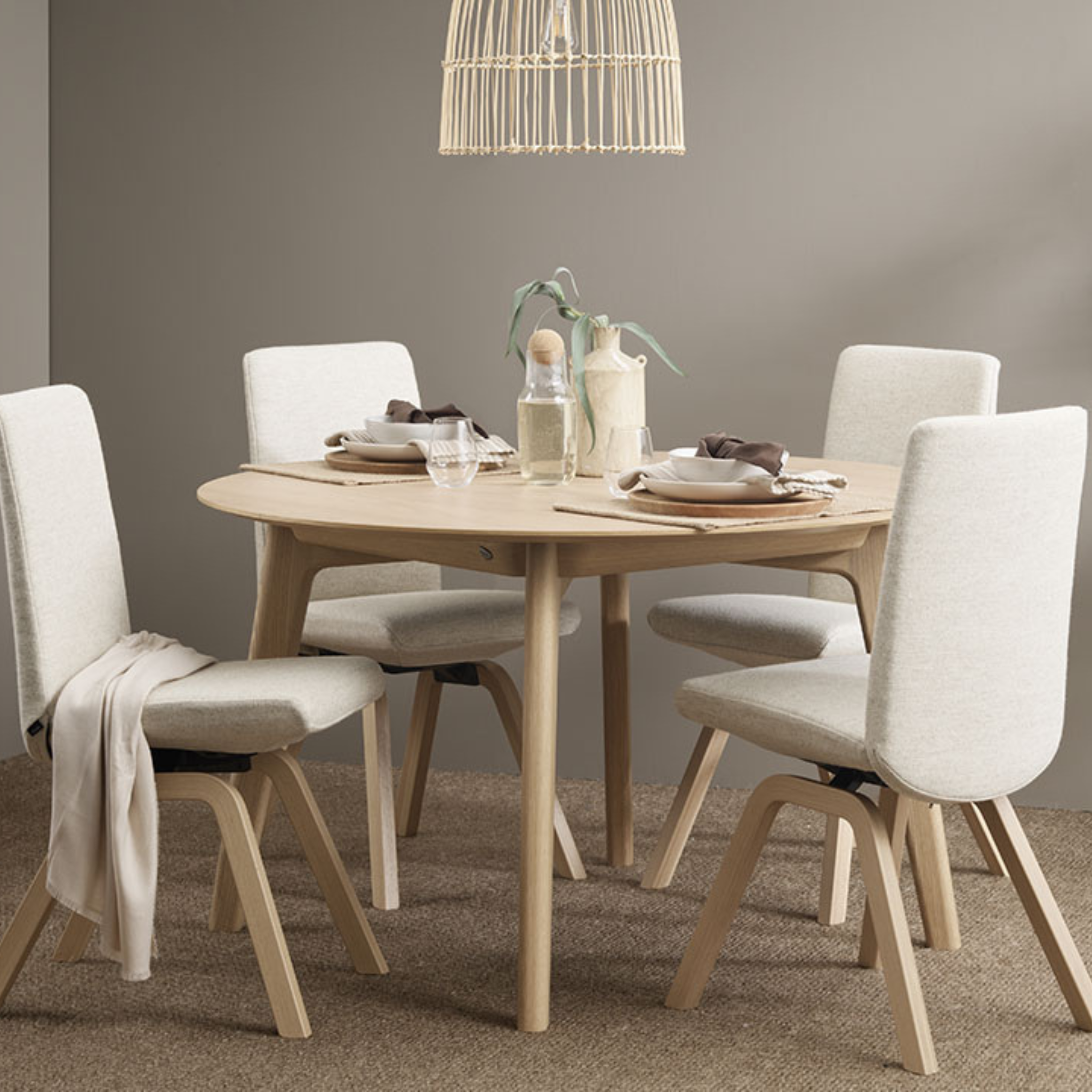 Bordeaux Round Dining Table