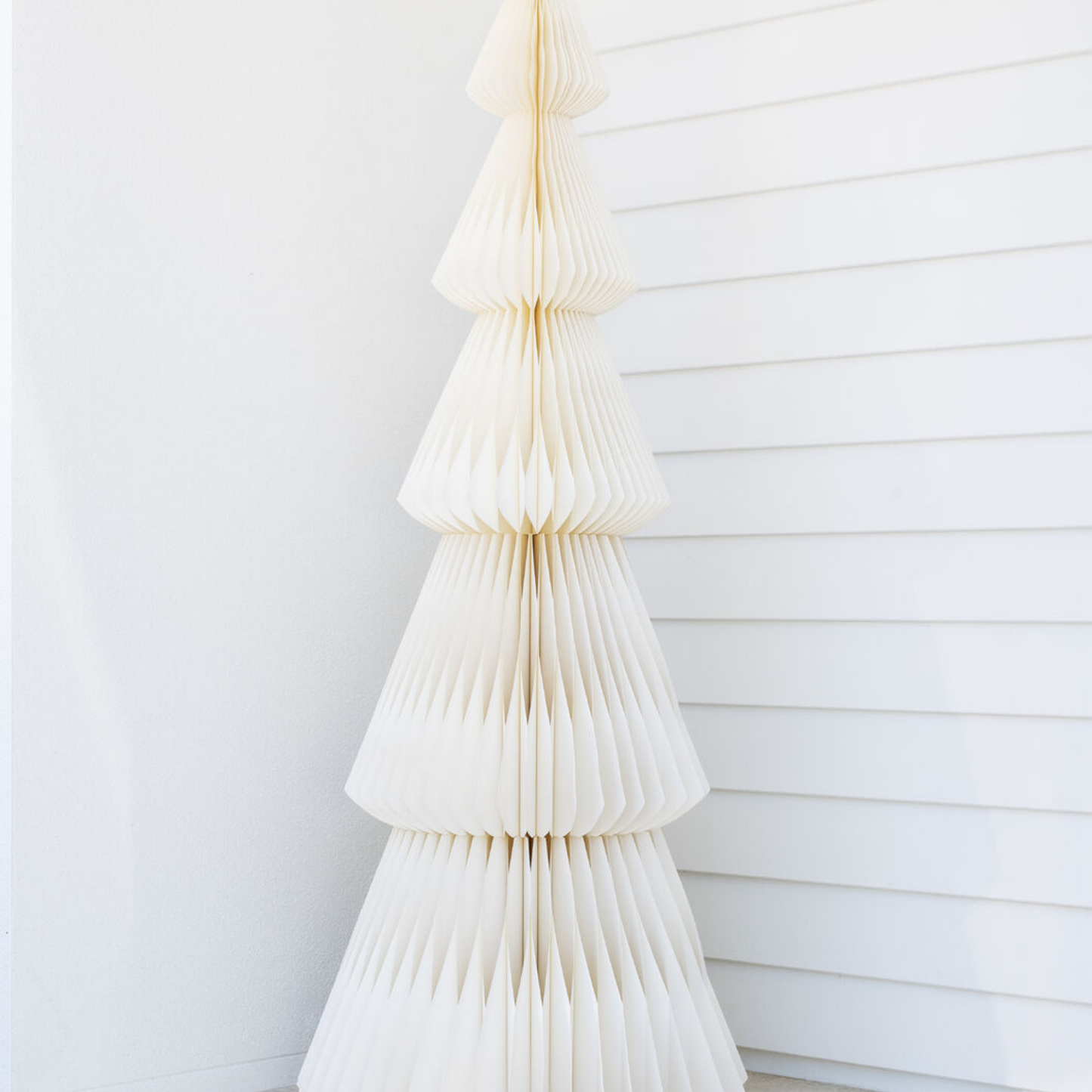 Evergreen Tree Off-White 160cm