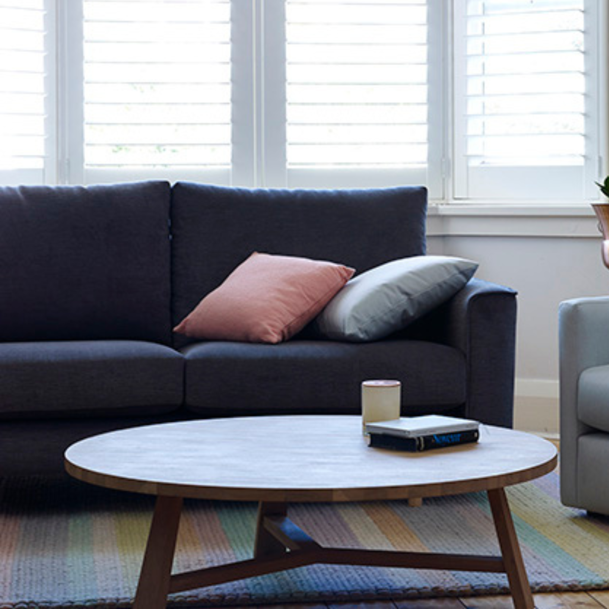 Alpine Sofa by Molmic