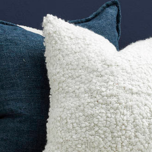 Pearla - Ivory cushion