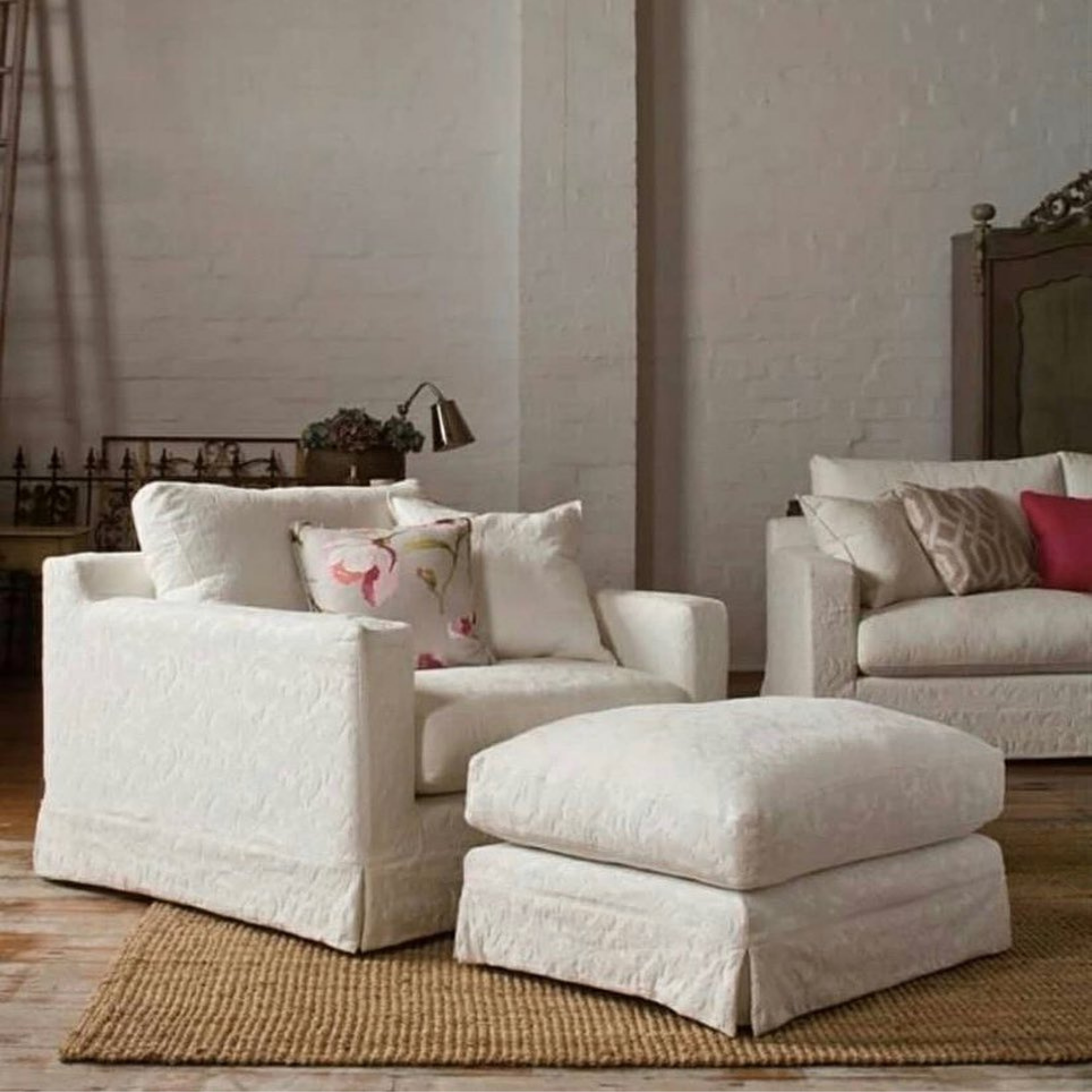 Sherman Ottoman by Molmic