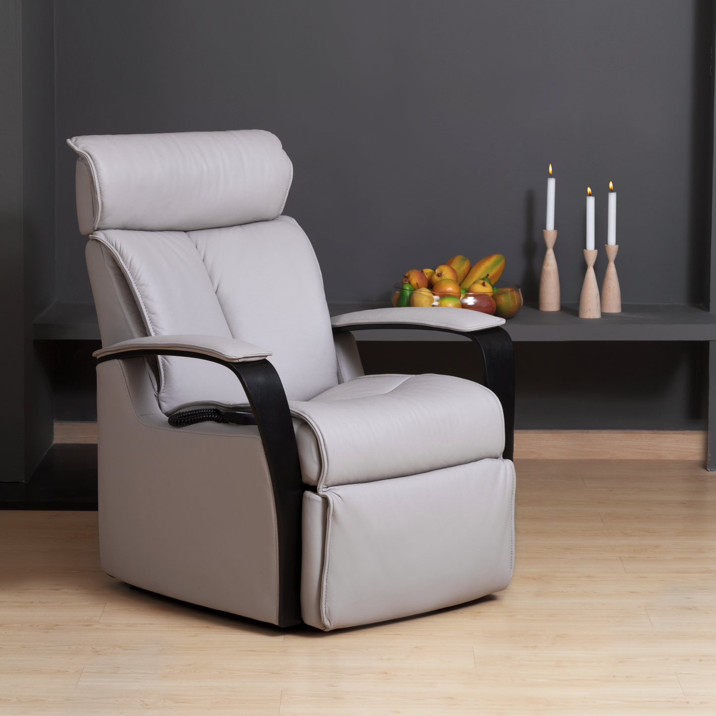 Majesty Lift Chair by IMG